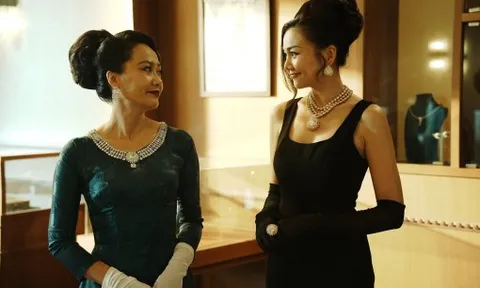 Hồng Ánh mặc 15 bộ áo dài, khán giả khen vóc dáng quá chuẩn