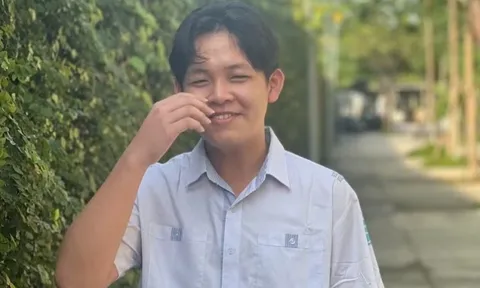 Thủ khoa tốt nghiệp THPT TP.HCM: Tuổi 17 tự đập vỡ 'vỏ kén' tự ti