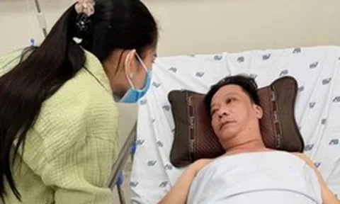 Nam nghệ sĩ Việt bị đột quỵ tại sân khấu: Gia cảnh khó khăn, chạy xe công nghệ kiếm sống