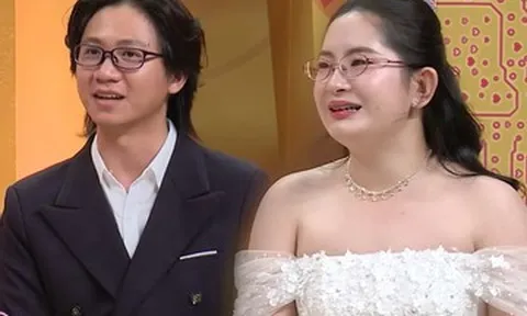 Cưới mối tình cấp 3, chú rể phải uống nước tương pha nước ngọt mới được đón dâu