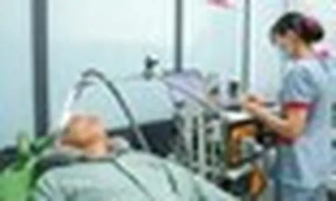 Về nước điều trị sau đột quỵ, Việt kiều Mỹ ấn tượng với tay nghề bác sĩ Việt