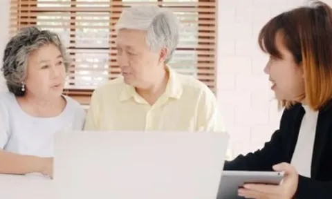 Kiểu "con cái trưởng thành sống dựa vào cha mẹ" đang phổ biến, không xin tiền nhưng khiến cha mẹ già cạn kiệt