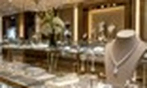 Nóng: 1 cửa hàng kim cương nổi tiếng bất ngờ thông báo tạm ngưng hoạt động