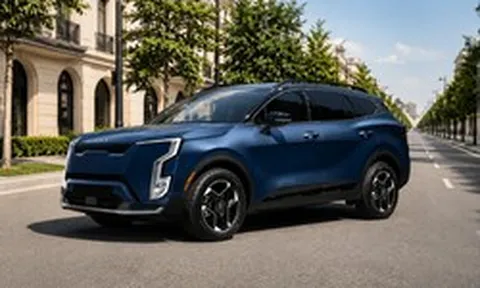 Kia Sportage thế hệ mới lộ đèn pha không che: Thiết kế khác hoàn toàn bản hiện hành, chỉ dùng hybrid tại nhiều thị trường