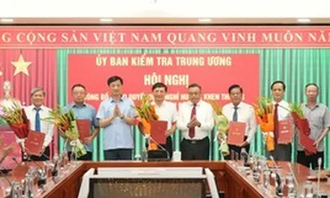 3 Phó Chủ nhiệm Ủy ban Kiểm tra Trung ương khóa XIII nhận quyết định nghỉ hưu