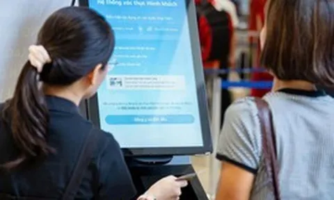 Hướng dẫn check-in bằng sinh trắc học tại sân bay Nội Bài chưa đến 10 giây
