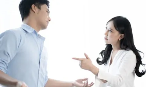 Chồng muốn nhận cháu mồ côi làm con, tôi sợ con ruột thiệt thòi