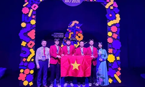 Học sinh Việt Nam giành 4 huy chương bạc Olympic Sinh học Quốc tế