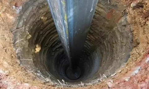 Bức tường đổ sập hoàn toàn, 41 mũi khoan sâu 9.000m thất bại, nhưng 1 phút sau tin trúng đậm tới, kho báu lộ diện nhờ công nghệ