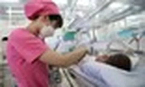 Thứ trưởng Bộ Y tế: Việt Nam đối mặt "bài toán kép" về dân số, mức sinh giảm kỷ lục