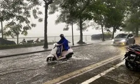 Hà Nội mưa to, chiều tối nay miền Bắc mưa lớn