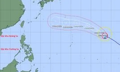 Siêu bão Dolphin có thể vượt qua cấp 17, mạnh tương đương siêu bão Sinlaku