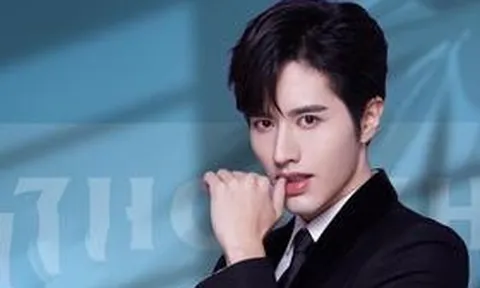 Nam diễn viên là tổng tài màn ảnh nhưng ngoài đời nổi tiếng vì... nghèo