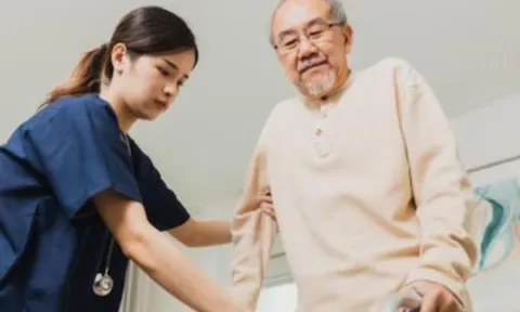 Biến cố tuổi già khiến cụ ông cay đắng nhận ra: Có tiền tiết kiệm còn đáng tin hơn trông chờ vào con
