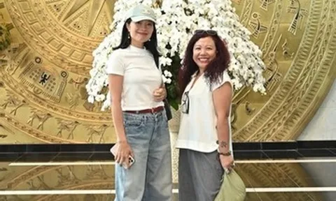 BTV Thời sự Diệp Anh bất ngờ trở lại VTV, đại uý Minh Hương gợi cảm trước biển