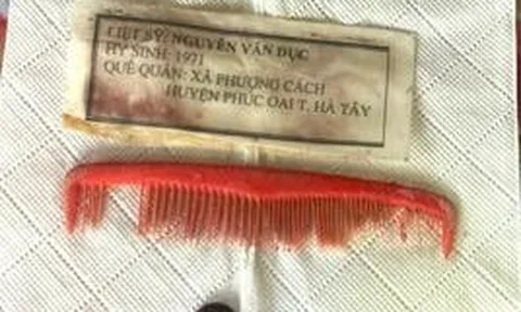 Khai quật mộ liệt sĩ, thấy mẩu giấy ghi 'Nguyễn Văn Dục, Hà Tây'