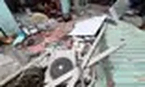 Hai nạn nhân bị bỏng nặng sau vụ nổ gây sập nhà ở TPHCM lúc rạng sáng