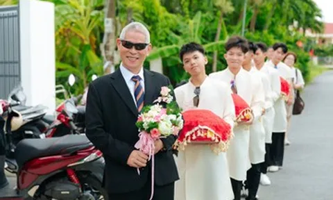 3 'đám cưới U70' gây sốt, chú rể hân hoan đi rước vợ về nhà