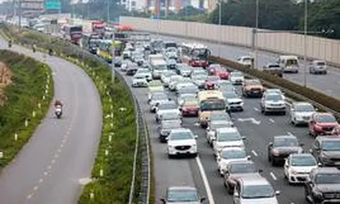 Tất cả người dân đang đi ô tô chú ý mức bồi thường bảo hiểm bắt buộc mới nhất