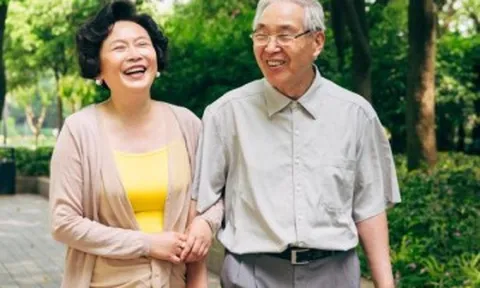Nghỉ hưu rồi mới hiểu: Có 3 điều giúp con cháu hôm nay, sau này tuổi già sẽ bớt cô quạnh