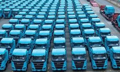 Dây chuyền lắp ghép xe chỉ mất 5 phút, nhưng chuẩn bị hệ sinh thái đi kèm mất tới 9 tháng: Nước đi đáng sợ của xe tải điện Trung Quốc