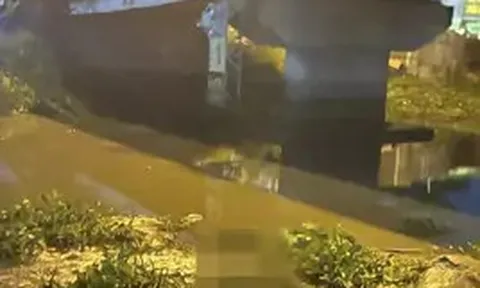 Cùng ngày phát hiện 2 thi thể nam giới dưới sông, rạch ở TPHCM
