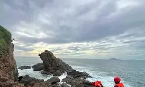 Vụ 3 cô gái bị sóng cuốn mất tích: Đã cấm trekking tự phát xuống Mũi Nghê từ lâu