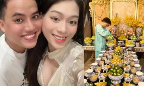 Học trò Trấn Thành có con thứ 5 với hot girl kém 8 tuổi, mâm cúng đầy tháng trông khác lạ, nhìn kỹ  mới thấy xa hoa