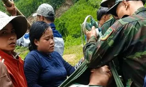 Người đàn ông nằm thoi thóp giữa rừng tràm sau 4 ngày mất liên lạc