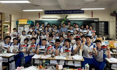 Một lớp có 46/47 học sinh trúng tuyển trường y, 2 em đạt 30 điểm