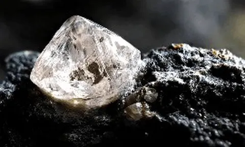 Phát minh của Trung Quốc làm rung chuyển ngành kim cương: Tạo ra loại đá quý bền gấp 6 lần thông thường, vượt trội so với kim cương tự nhiên