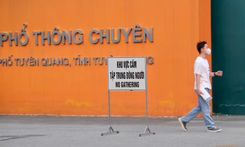 Hơn 300 thí sinh Tuyên Quang bước vào kỳ thi lại
