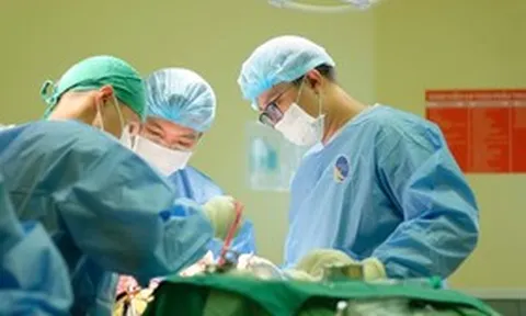 Xin về lo hậu sự, nam thanh niên 19 tuổi bất ngờ "hồi sinh" nhờ một cử động