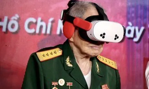 Huyền thoại tình báo Tư Cang nghẹn ngào khi ‘gặp’ Bác Hồ ở Ba Đình năm 1945