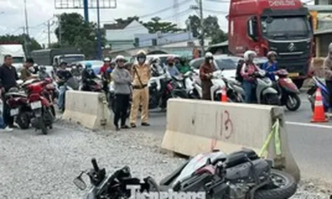 Xe tải cẩu tông nhiều xe máy ở TPHCM, 3 người thương vong
