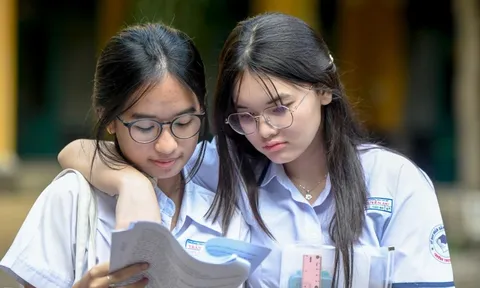 Trường ở TP.HCM cho mượn SGK, học sinh cần lưu ý điều gì?