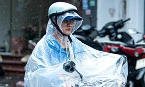Thời tiết hôm nay 25-8: Bão số 4 ngược ra biển, từ chiều nay Bắc Bộ giảm mưa
