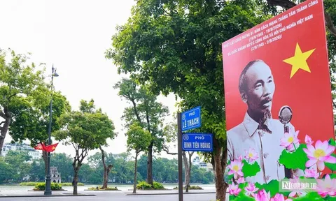 Hà Nội trang hoàng chào mừng 81 năm Quốc khánh 2/9