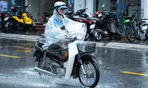 Dự báo miền Bắc và miền Nam mưa dông, có nơi mưa to chiều tối nay
