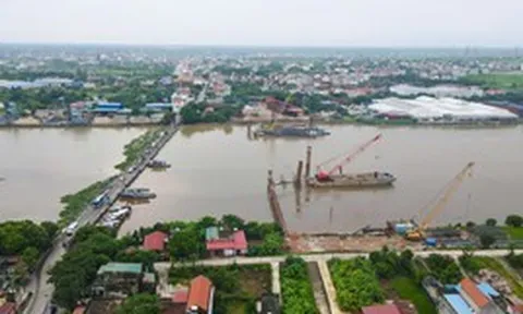 Diện mạo cây cầu vượt sông gần 600 tỷ đồng dần thành hình tại Ninh Bình