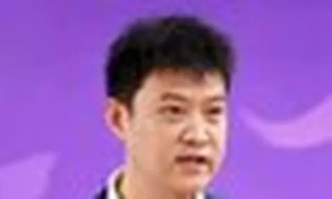 MC Thư Khải đột tử tại đài truyền hình