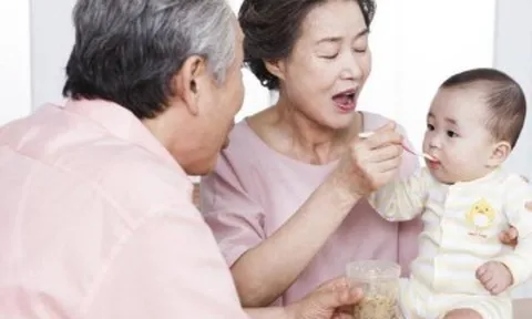 3 KHÔNG khi sống cùng con cái lúc về già, giúp cuộc sống nghỉ hưu an nhàn