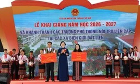 Phó Thủ tướng Phạm Thị Thanh Trà dự lễ khai giảng, khánh thành Trường Phổ thông nội trú A Lưới 3 (TP. Huế)