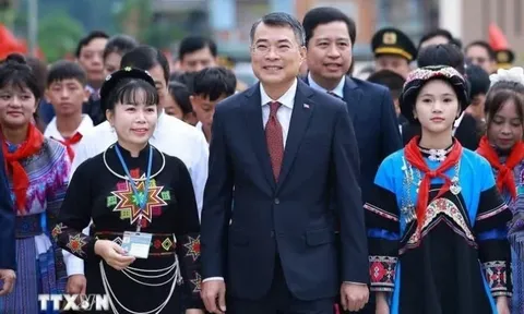 Thủ tướng: Đổi mới thực chất từ bên trong mỗi nhà trường, lớp học