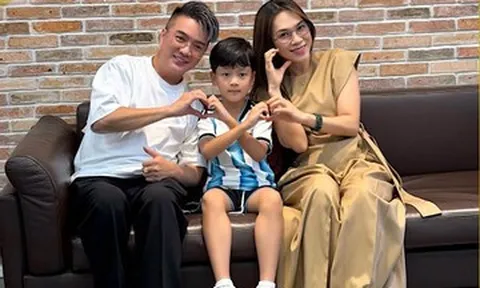 Con trai Đàm Vĩnh Hưng thần tượng Mỹ Tâm, vợ chồng Hồ Quỳnh Hương quấn quýt