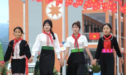 Học sinh biên giới, hải đảo rộn ràng đón năm học mới