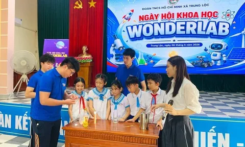 Nhóm học sinh trường chuyên Hà Nội đưa khoa học đến gần trẻ em Nghệ An