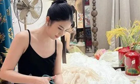 Hoa hậu Ngọc Hân đi xin việc ở tuổi U40