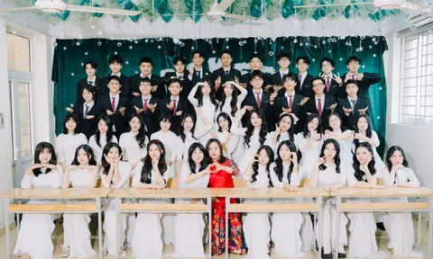 Một lớp chuyên có 36 học sinh IELTS trên 8.0, 29 em SAT từ 1.500 điểm