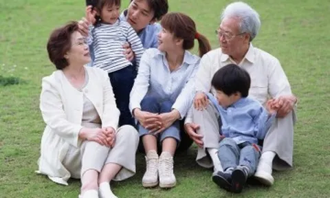Chuyển tới sống cùng con trai và con dâu, tôi mới hiểu vì sao người già không nên phụ thuộc vào con cái